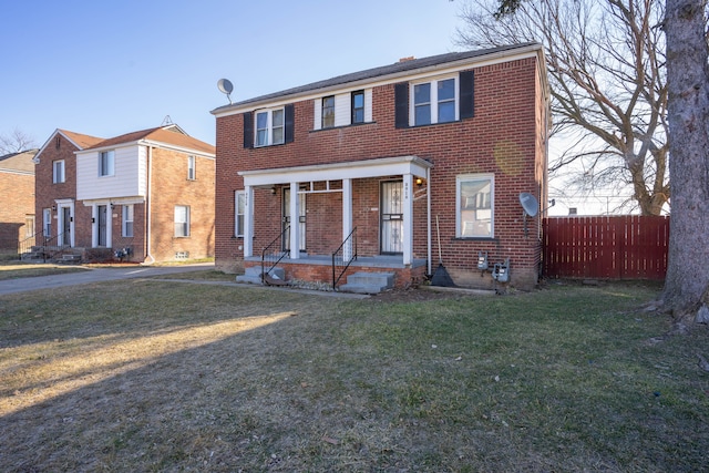 view of front of house with a front lawn