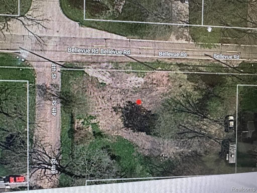 8269 Bellevue Rd, Grosse Ile, MI 48138