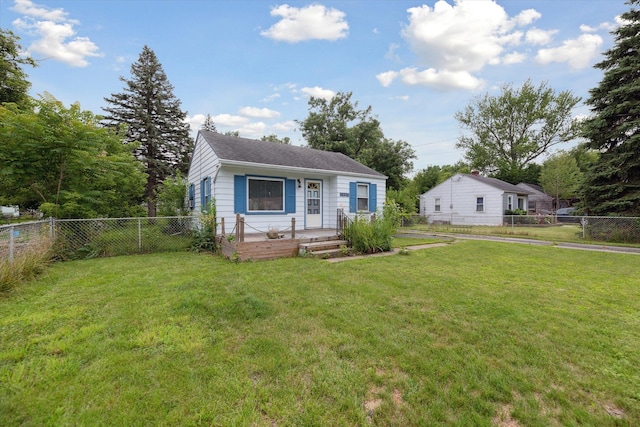 view of front of house with a front yard