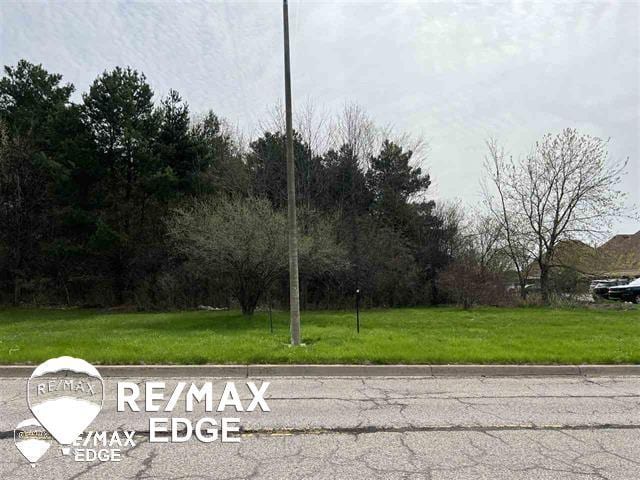 1570 Fleckenstein Dr, Flint, MI 48507