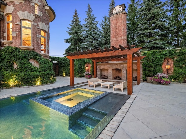 pool at dusk with a pergola, a patio area, and an in ground hot tub