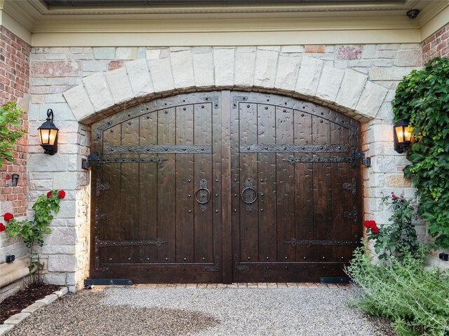 2756 Turtle Bluff Dr, Bloomfield Hills, MI 48302 - view of gate