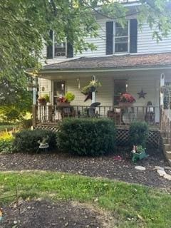 view of front of house with a porch