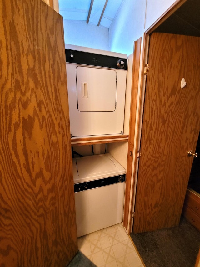 831 S Main St, Au Gres, MI 48703 - laundry room with estacked washer and dryer