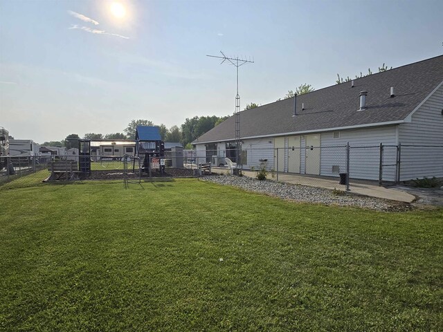 831 S Main St, Au Gres, MI 48703 - view of yard