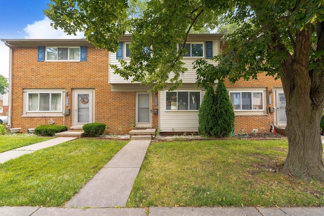 view of front of house with a front lawn