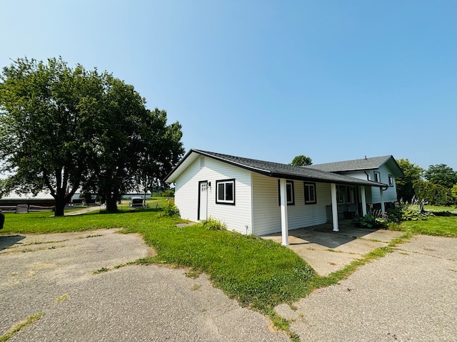 view of side of property