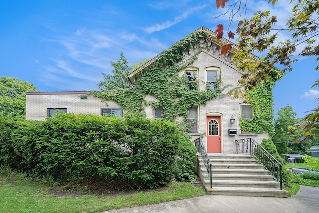 view of front of house