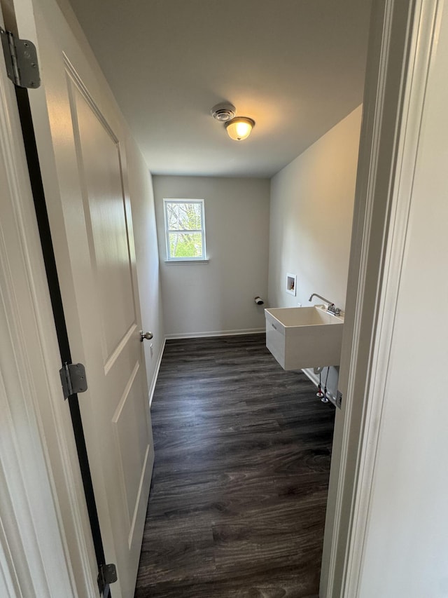 1476 Weeping Willow Ct, Ypsilanti, MI 48198 - bathroom featuring wood finished floors, baseboards, and a sink
