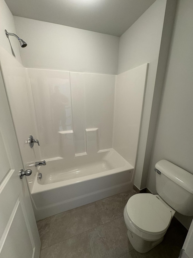 1476 Weeping Willow Ct, Ypsilanti, MI 48198 - bathroom featuring toilet and shower / tub combination