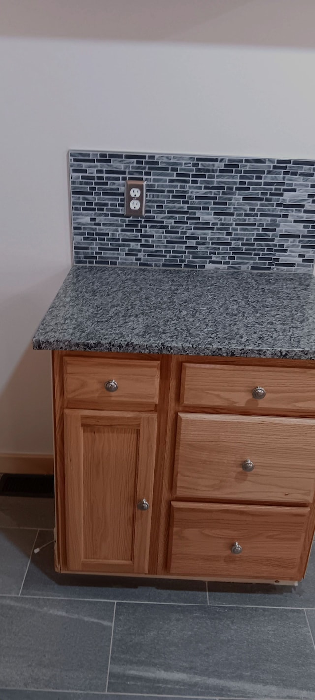 details featuring backsplash