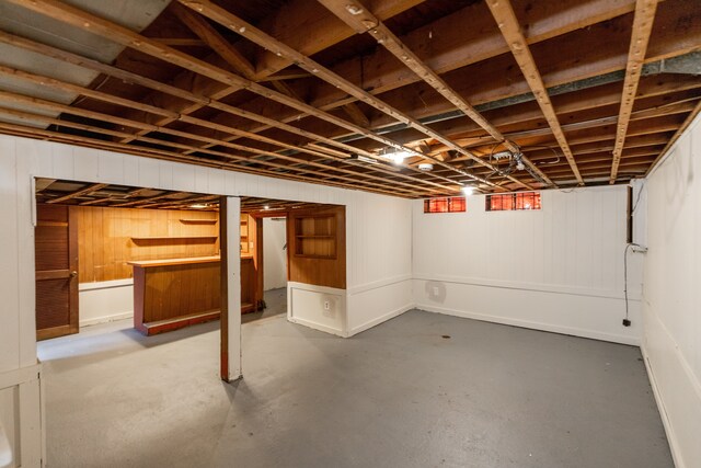 basement with bar area