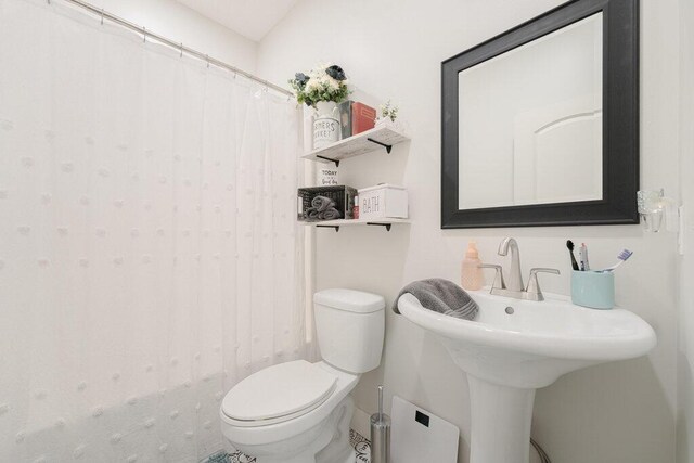 23381 Fosdick St, Dowagiac, MI 49047 - full bath with toilet and a shower with curtain