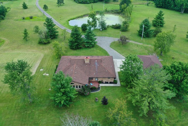 bird's eye view featuring a rural view and a water view