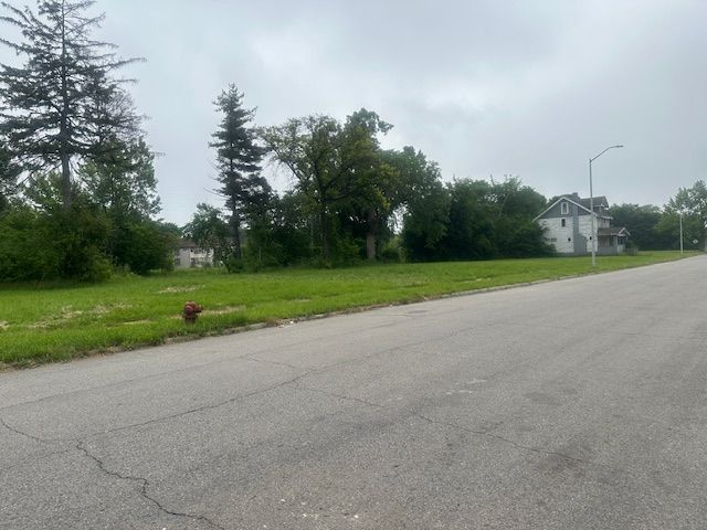 459 Meadowbrook St, Detroit MI, 48214 land for sale