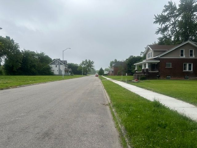 459 Meadowbrook St, Detroit, MI 48214