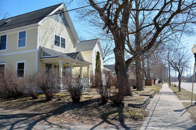 417 Barlow St, Traverse City, MI 49686 - view of porch