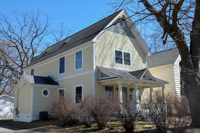 417 Barlow St, Traverse City, MI 49686 - view of front of house featuring a shingled roof