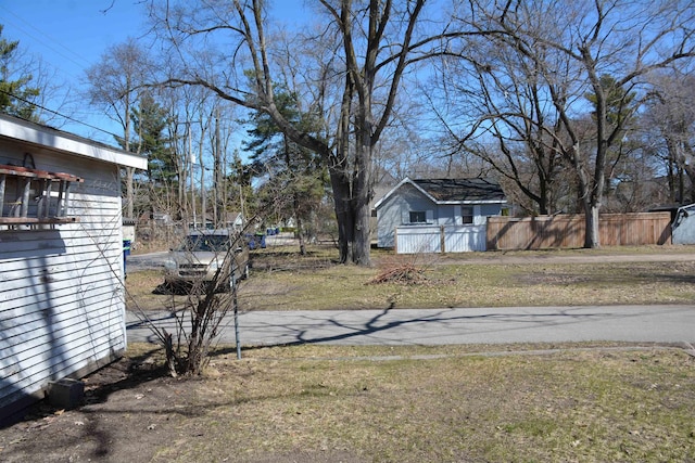 417 Barlow St, Traverse City, MI 49686 - view of yard