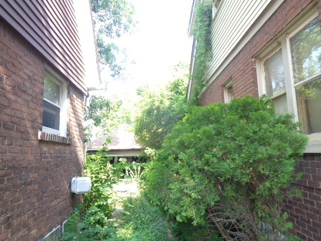13614 Cloverlawn St, Detroit, MI 48238 - photo 4