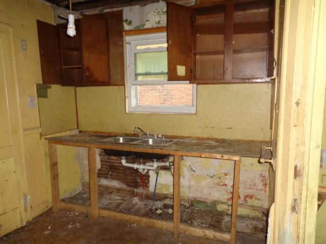13614 Cloverlawn St, Detroit, MI 48238 - photo 8