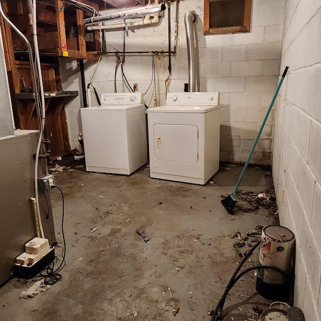 basement featuring washing machine and dryer