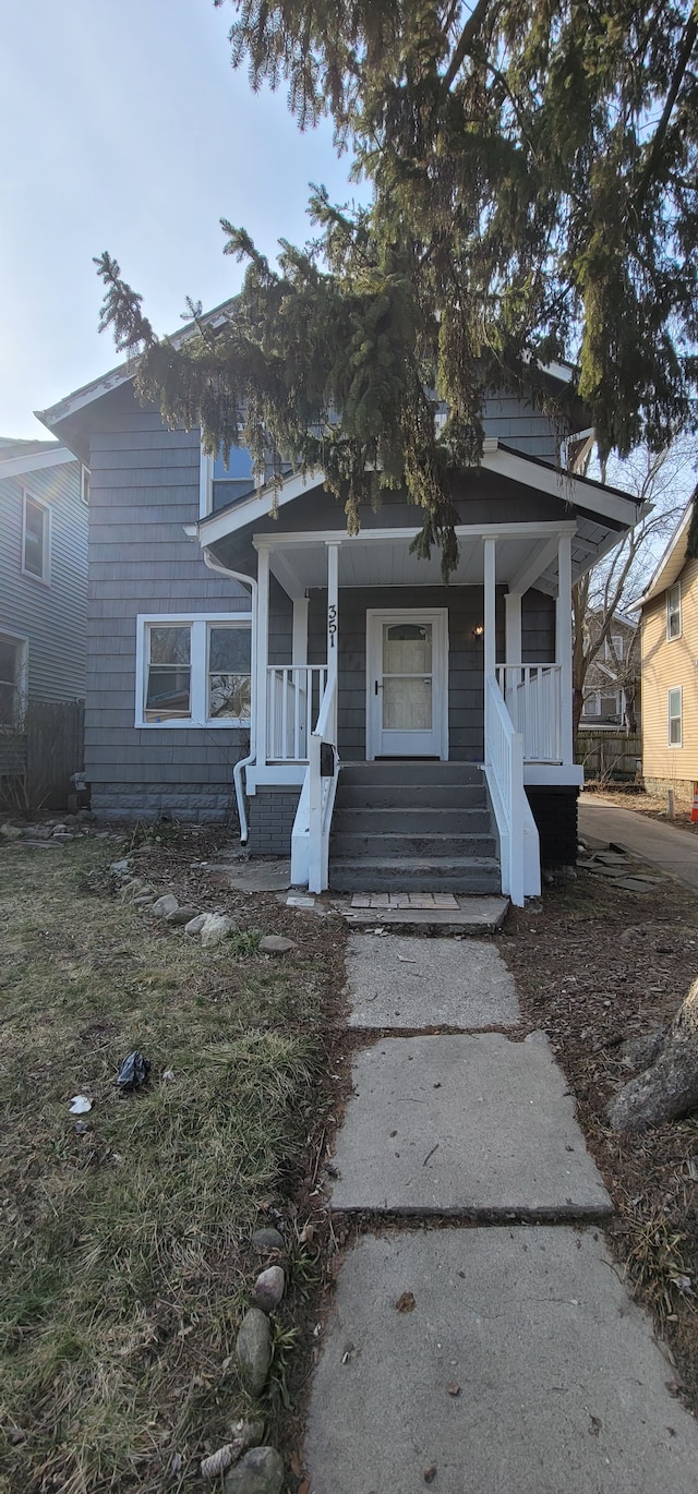 view of front facade featuring a porch