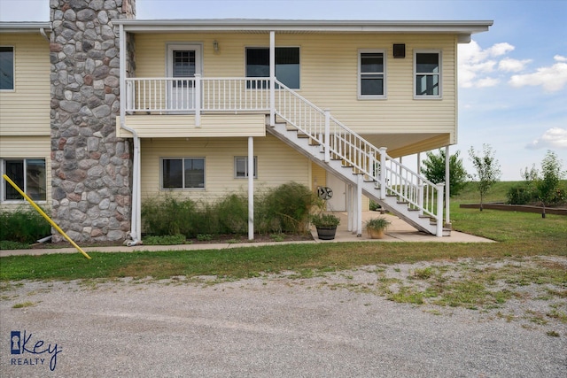 view of front facade with a porch