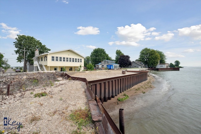 6800 Lakeshore Dr, Newport, MI 48166 - view of yard featuring a water view