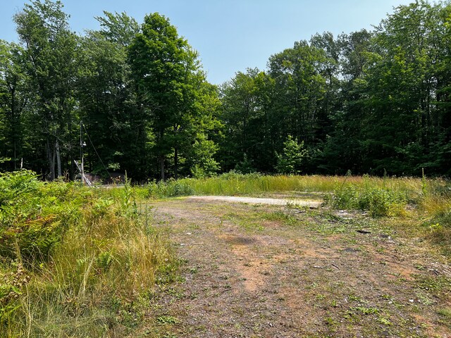 154 Neejee Rd, Negaunee, MI 49866