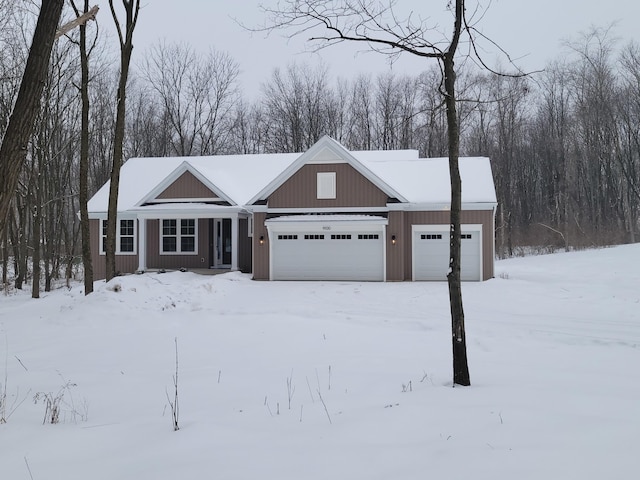 view of front facade featuring a garage