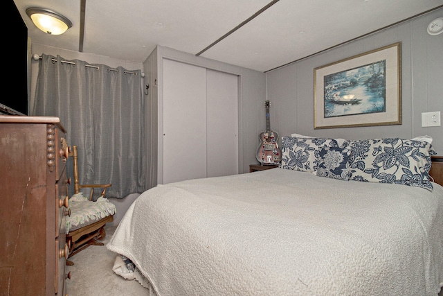 bedroom featuring a closet