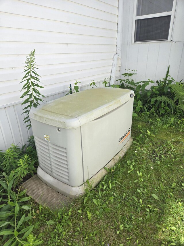 9284 M-35, Gladstone, MI 49837 - exterior view of a power unit