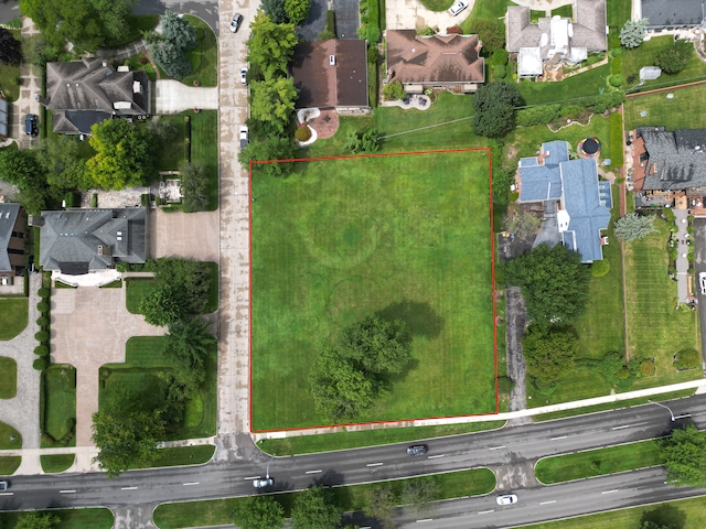 745-749 Lake Shore Rd, Grosse Pointe Shores, MI 48236