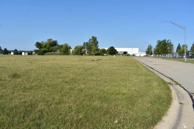 320 Squires Dr, Milan, MI 48160