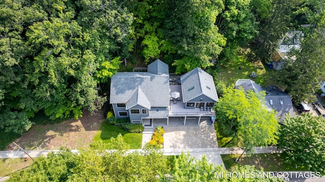 702 Lake St, Saugatuck MI, 49453, 5 bedrooms, 4.5 baths house for sale