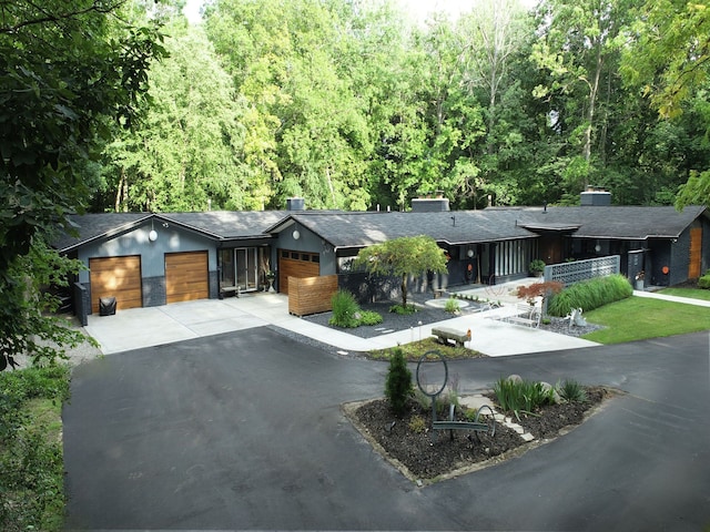 view of front of house with a garage