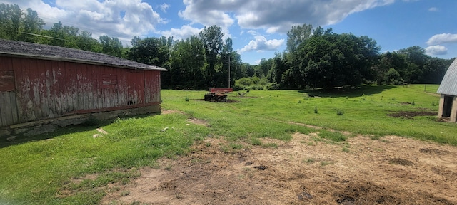 3150 Swaffer Rd, Millington, MI 48746 - view of grassy yard featuring an outdoor structure