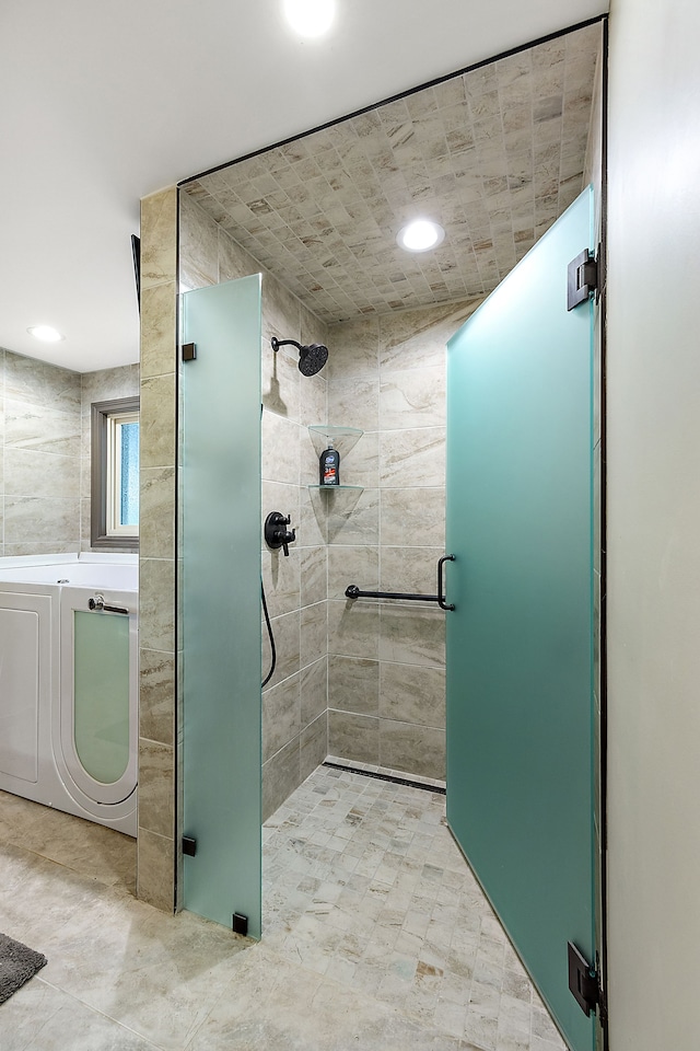 12120 Shaffer Rd, Davisburg, MI 48350 - bathroom featuring a shower stall and recessed lighting