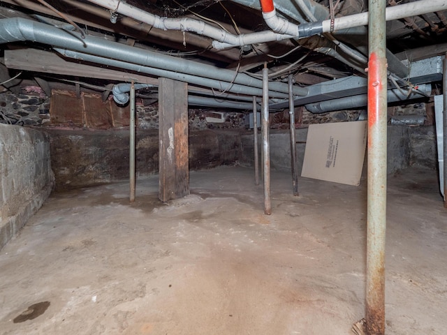 935 Osborne St, Kalamazoo, MI 49001 - view of unfinished below grade area