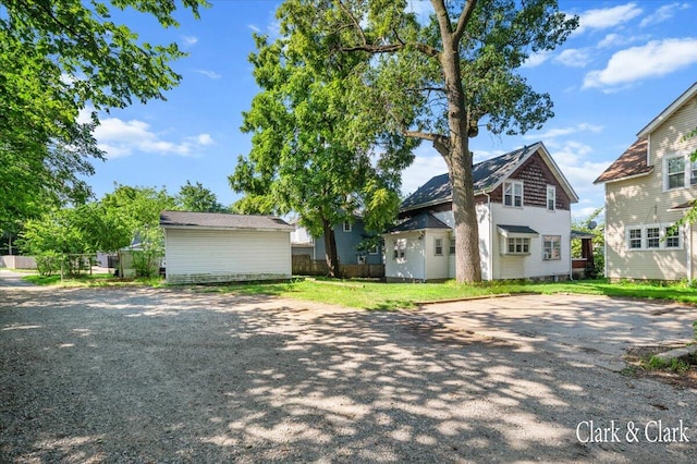 view of front of property