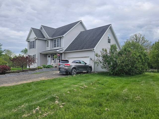 view of front facade with a front lawn