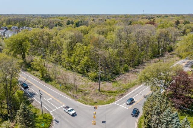 000 Wise Rd, Commerce Twp, MI 48382