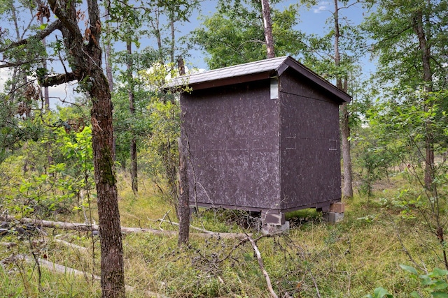 view of outdoor structure