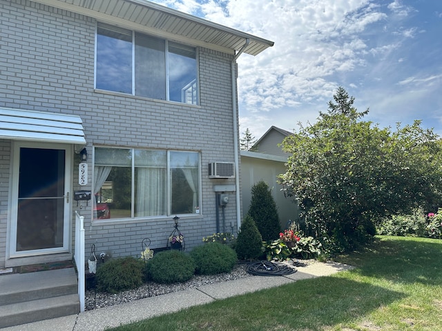 view of front of house with a front yard