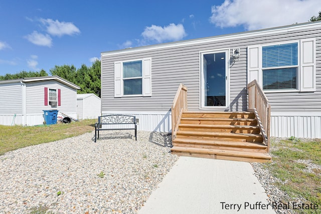 view of manufactured / mobile home