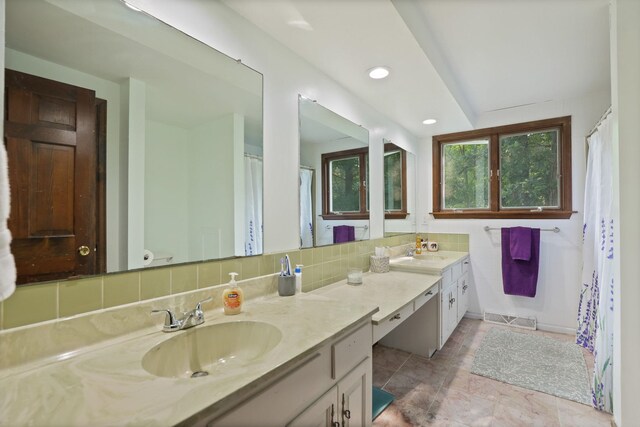 4705 Weiss Rd, Frankenmuth, MI 48734 - bathroom featuring double vanity, a shower with shower curtain, and recessed lighting