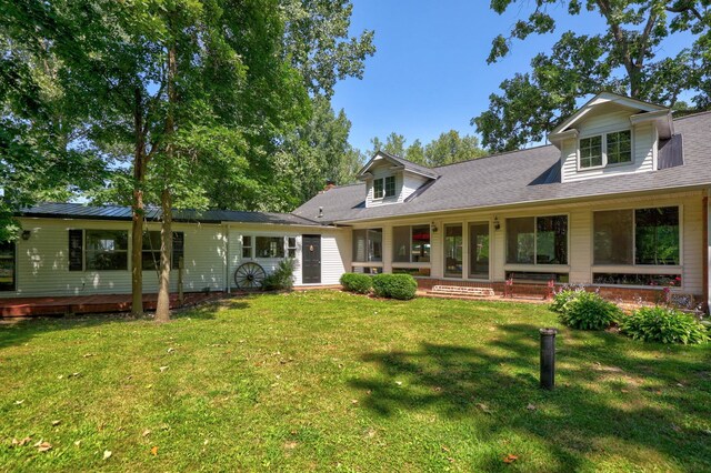 4705 Weiss Rd, Frankenmuth, MI 48734 - view of front of house with a front yard