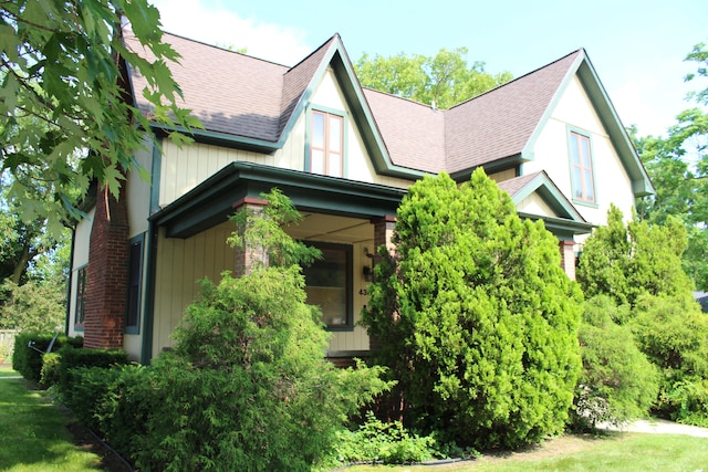 view of home's exterior