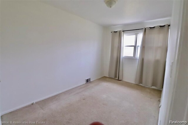 2439 Stieber St, Westland, MI 48186 - unfurnished room with carpet flooring and baseboards